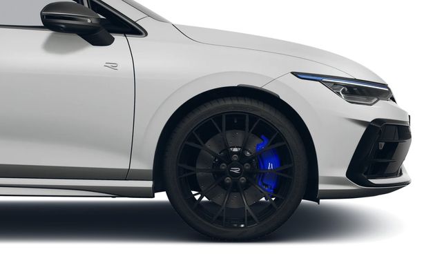 Volkswagen Golf VIII R 4Motion Akrapovic HKardon 270kmh 360