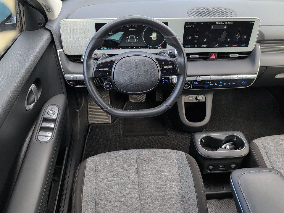 Fahrzeugabbildung Hyundai IONIQ 5 77kWh DYNAMIQ ASSIST-P 1HD NAV+CARPLAY++