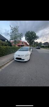 Toyota Auris 1.6 E15 - Toyota Auris Gebrauchtwagen in Hamburg