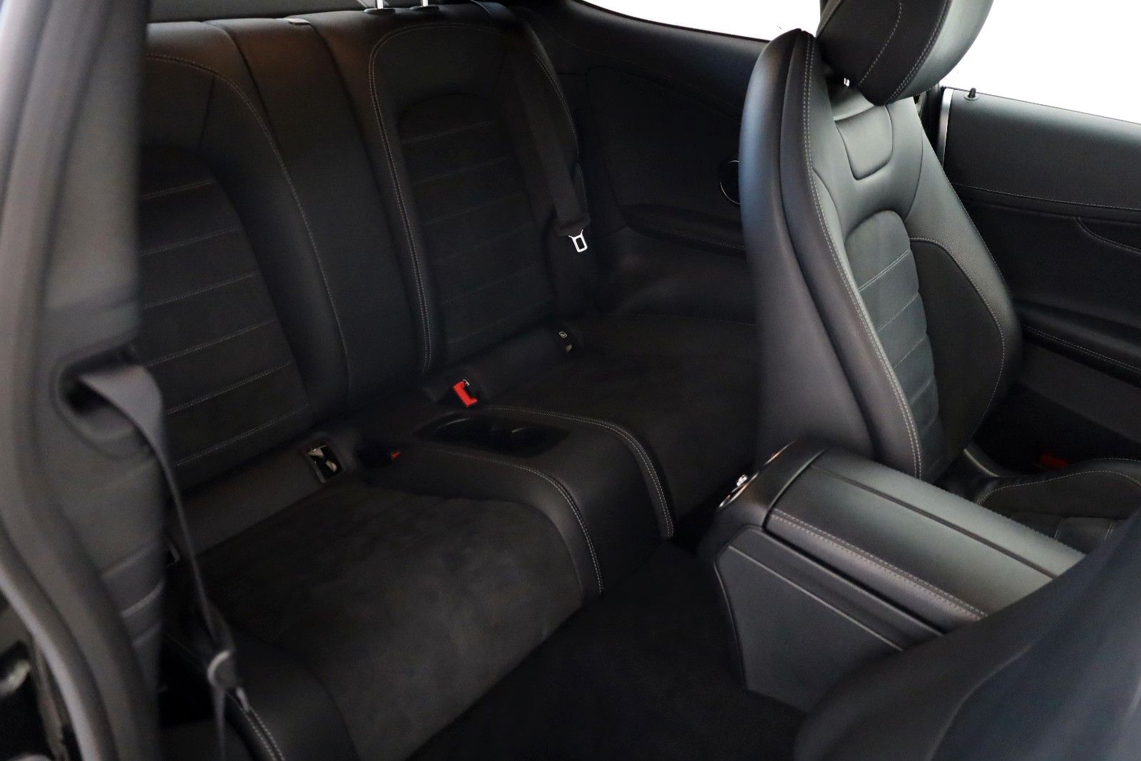 Fahrzeugabbildung Mercedes-Benz C 220d Coupe AMG Line T.Leder,Navi,LED,Kamera,SH