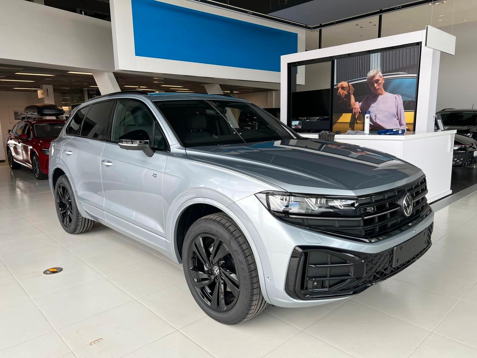 Volkswagen Touareg 3.0 V6 TDI R-Line Stock/Export