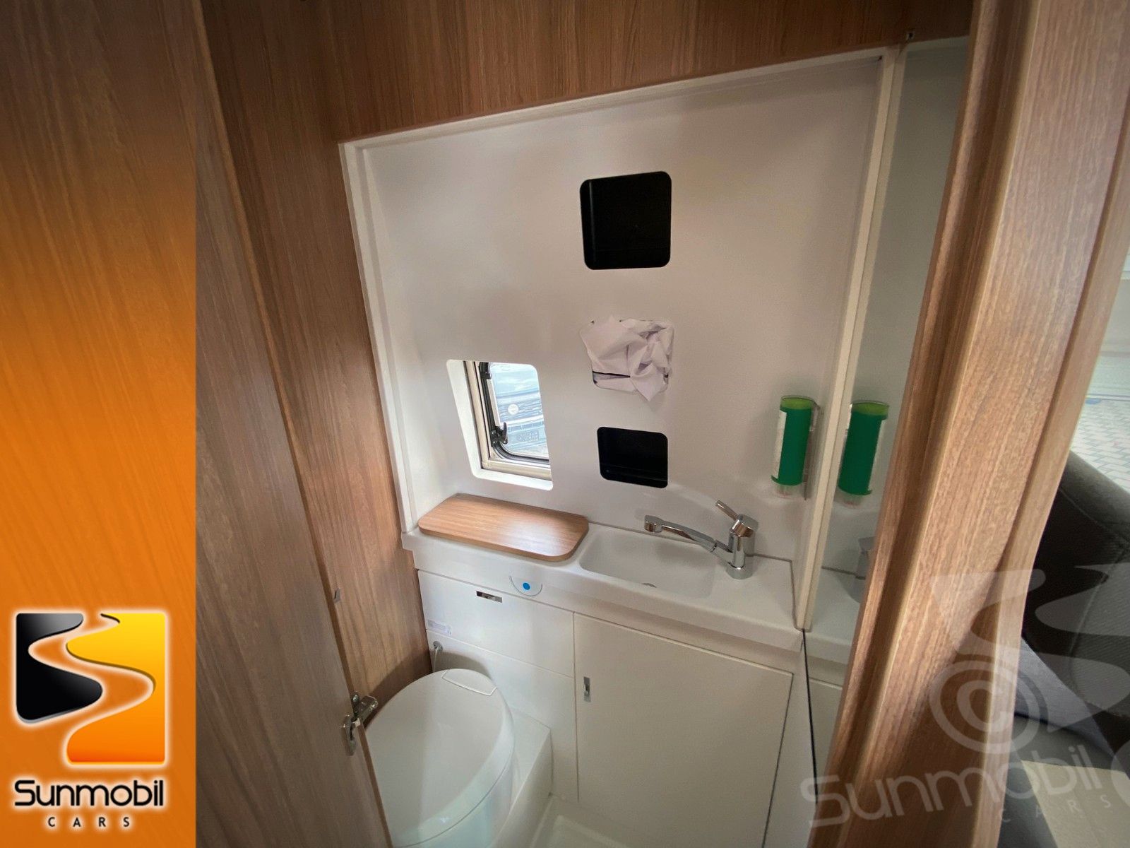 Fahrzeugabbildung Weinsberg CaraBus 600 DQ 140 PS Navi RFK