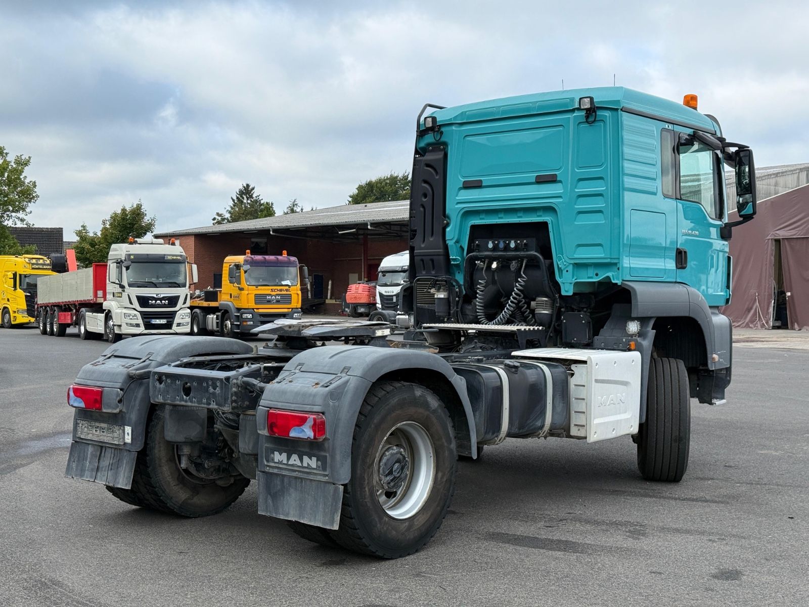 Fahrzeugabbildung MAN TGS 18.430 SZM 4x4 Blatt/Luft Kipphydraulik