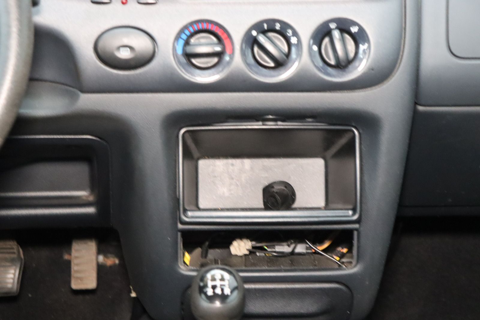 Fahrzeugabbildung Ford Escort 1.3i Flair aus 1. Hand