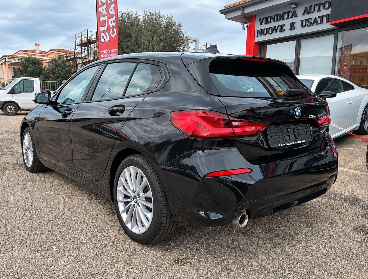 BMW Bmw 118i. Business 136cv imagem 3