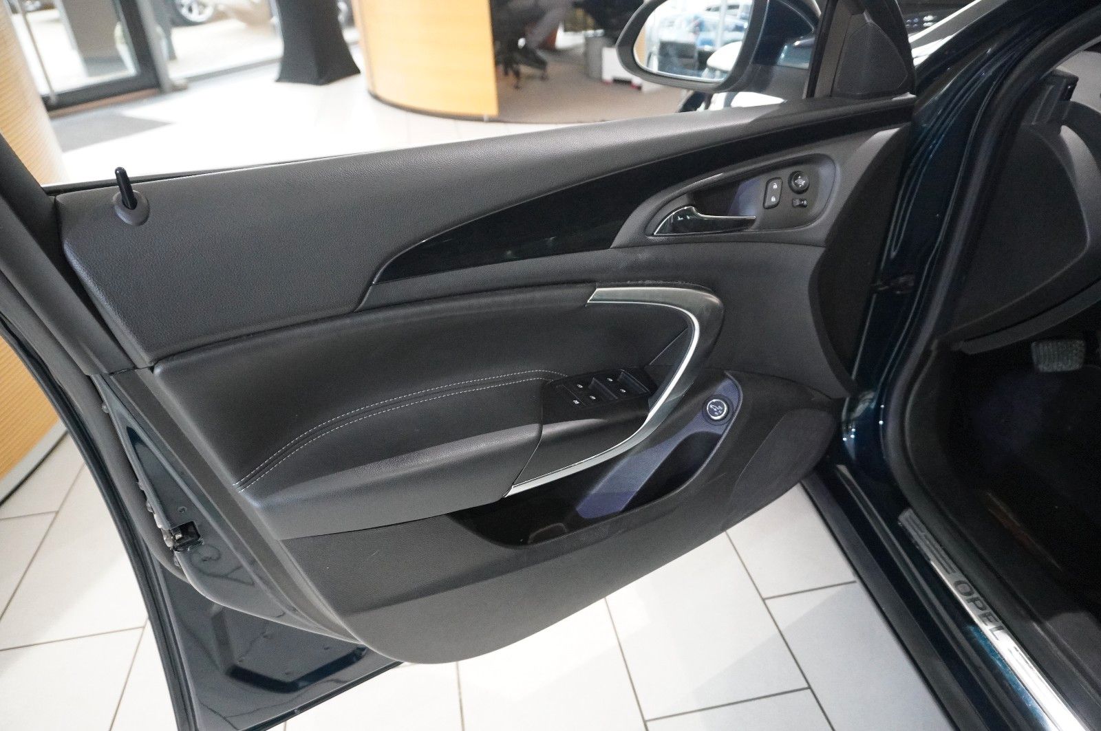 Fahrzeugabbildung Opel Insignia A ST 1.6 INNOVATION NAVI/LED/KAMERA/AHK