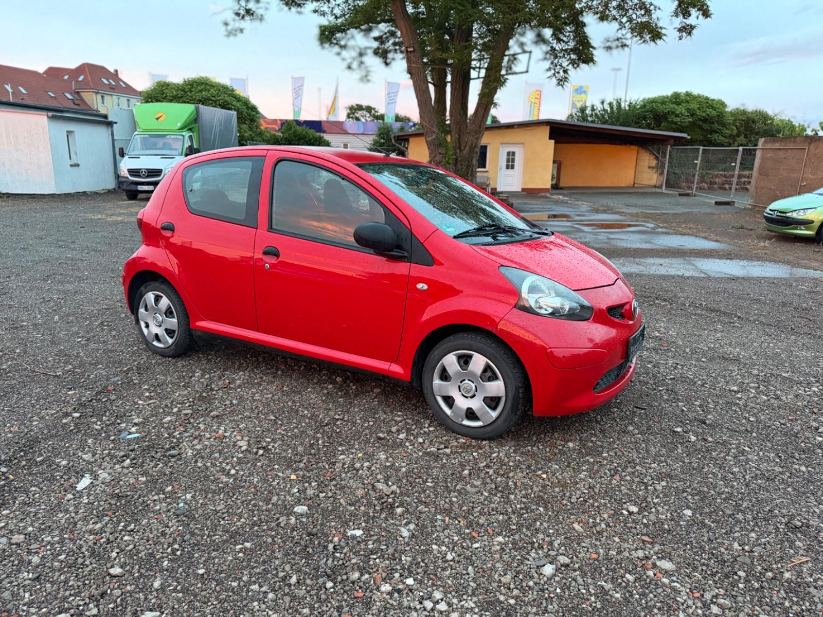 Toyota Aygo AYGO Basis