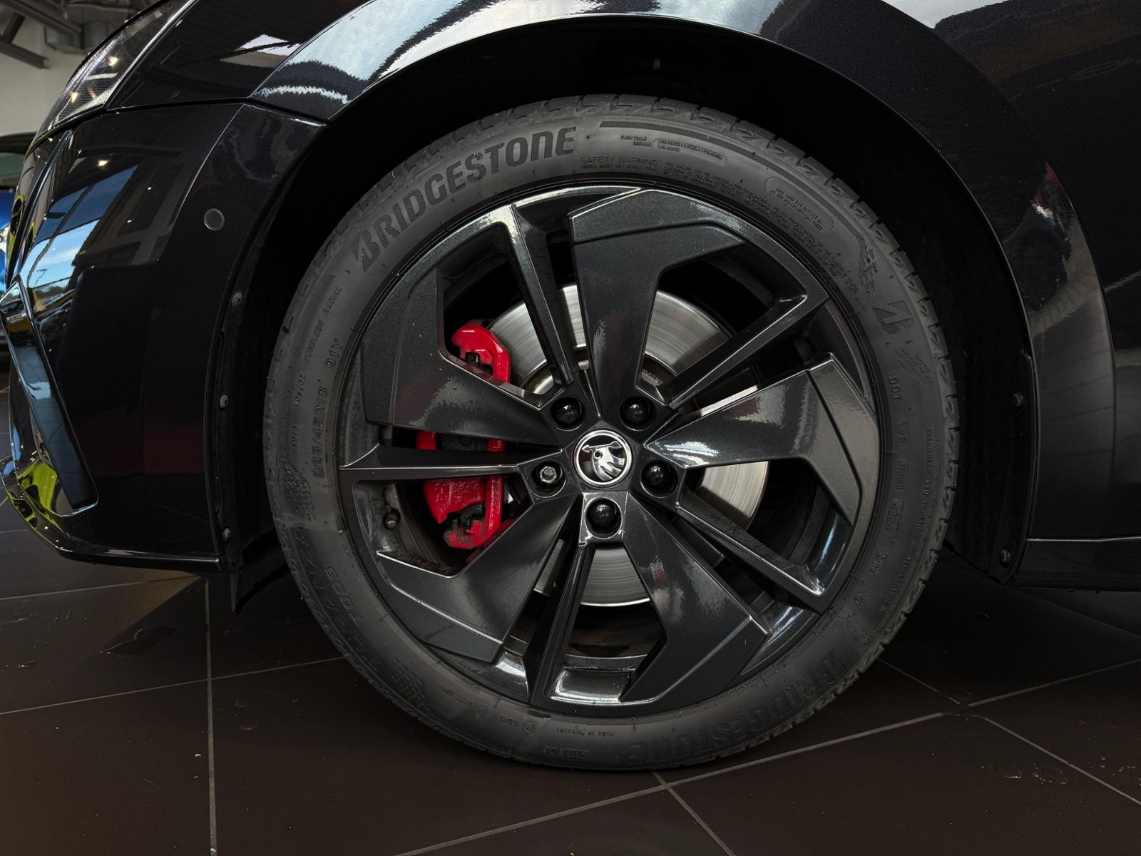 Fahrzeugabbildung SKODA Octavia Lim. RS RFK ACC HUD LED