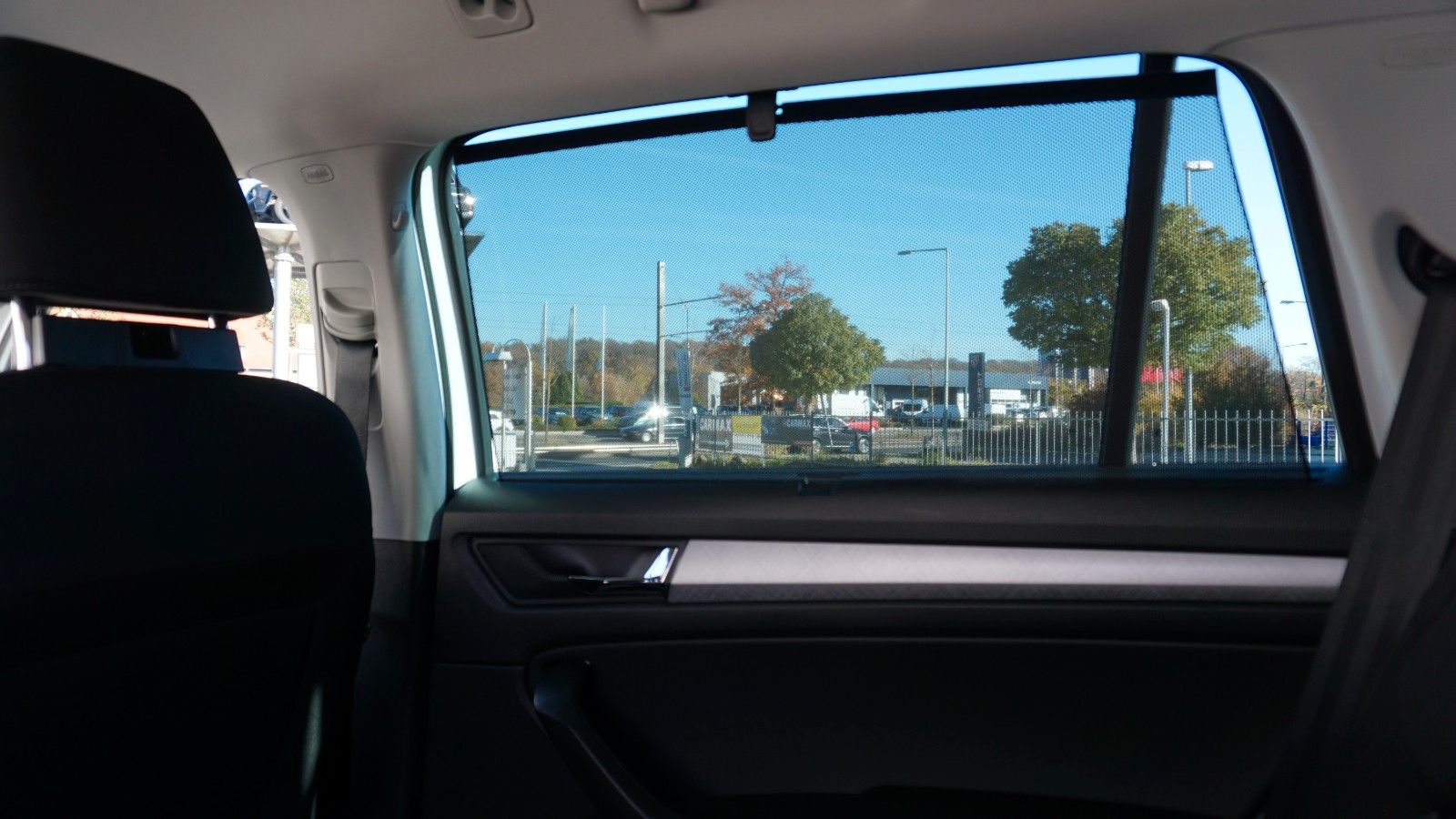 Fahrzeugabbildung SKODA Kodiaq Tour 4x4, LED,Navi,Kamera,SH,DAB,AHK