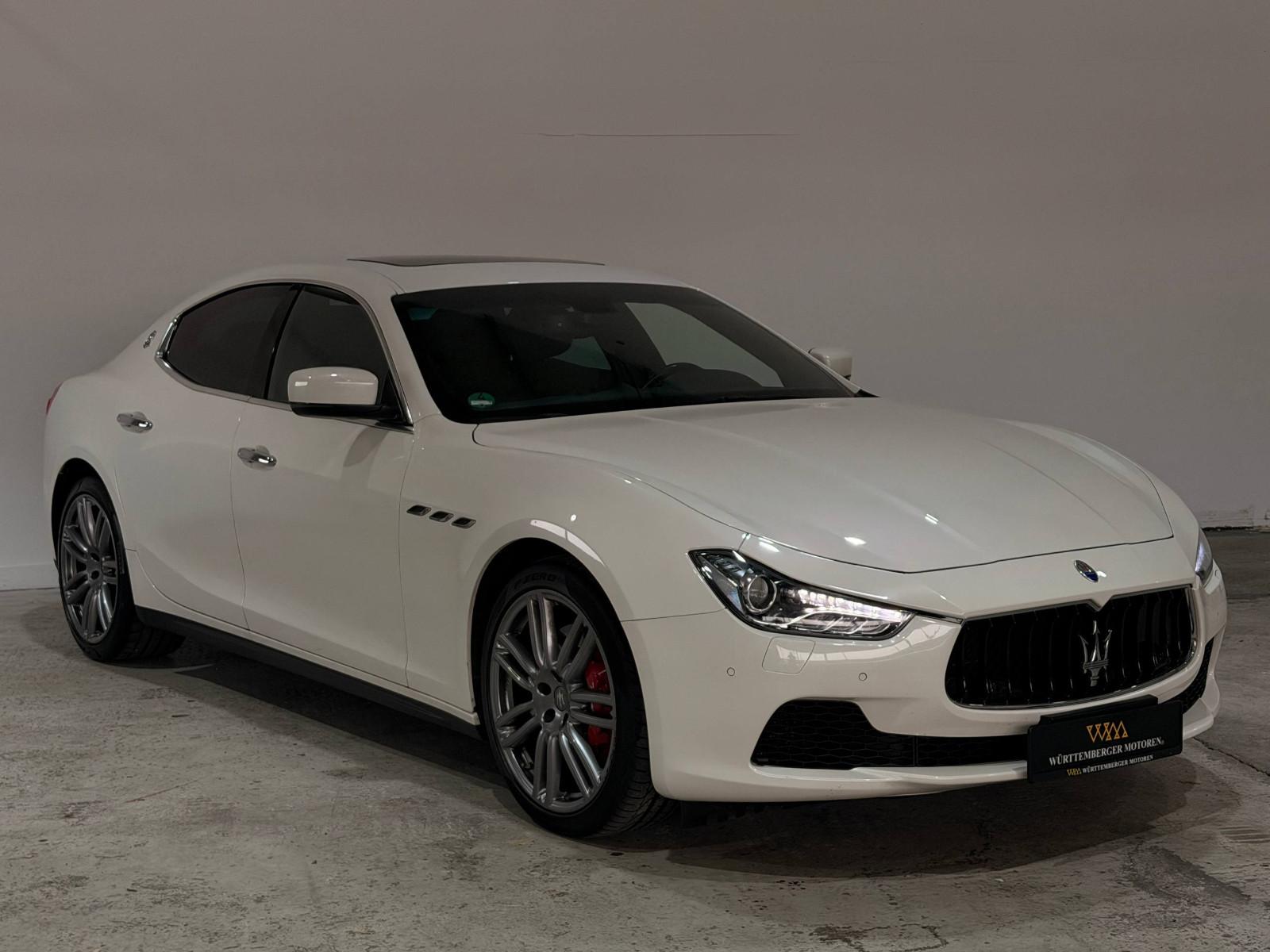 Maserati Ghibli SQ4*SHD*Bi-XENON*KAMERA*CARBON*LEDER*NAVI