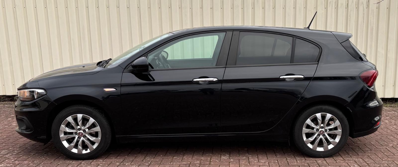 Fiat Tipo 1,4 Turbo*NAVI*16"ALU*AHK*SHZ*FSE-Bth*PDC