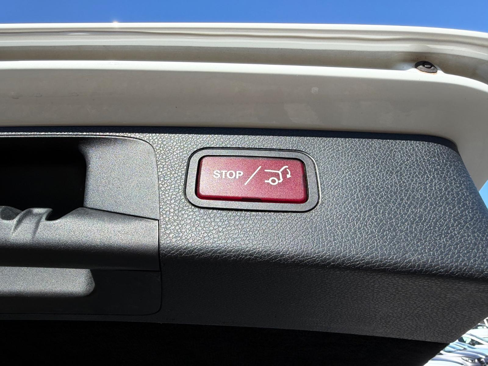 Mercedes-Benz E220d*AMG Line*LED*Navi*Burmester*
