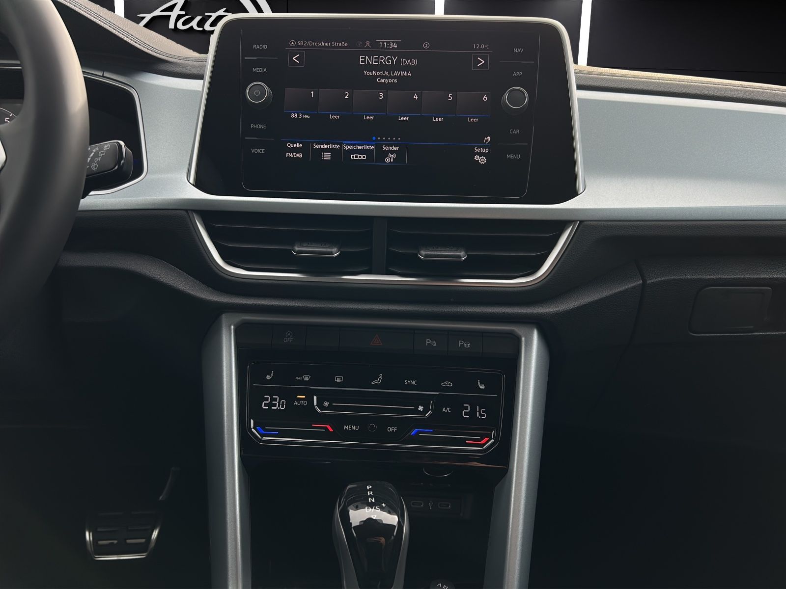 Fahrzeugabbildung Volkswagen T-Roc Goal TSI DSG LED+ ACC SH RearView Ambiente