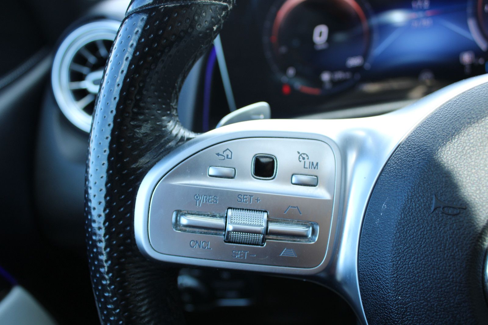 Mercedes-Benz GLB 220d 4Matic AMG-Line Head-Up Distronic AHK foto 22