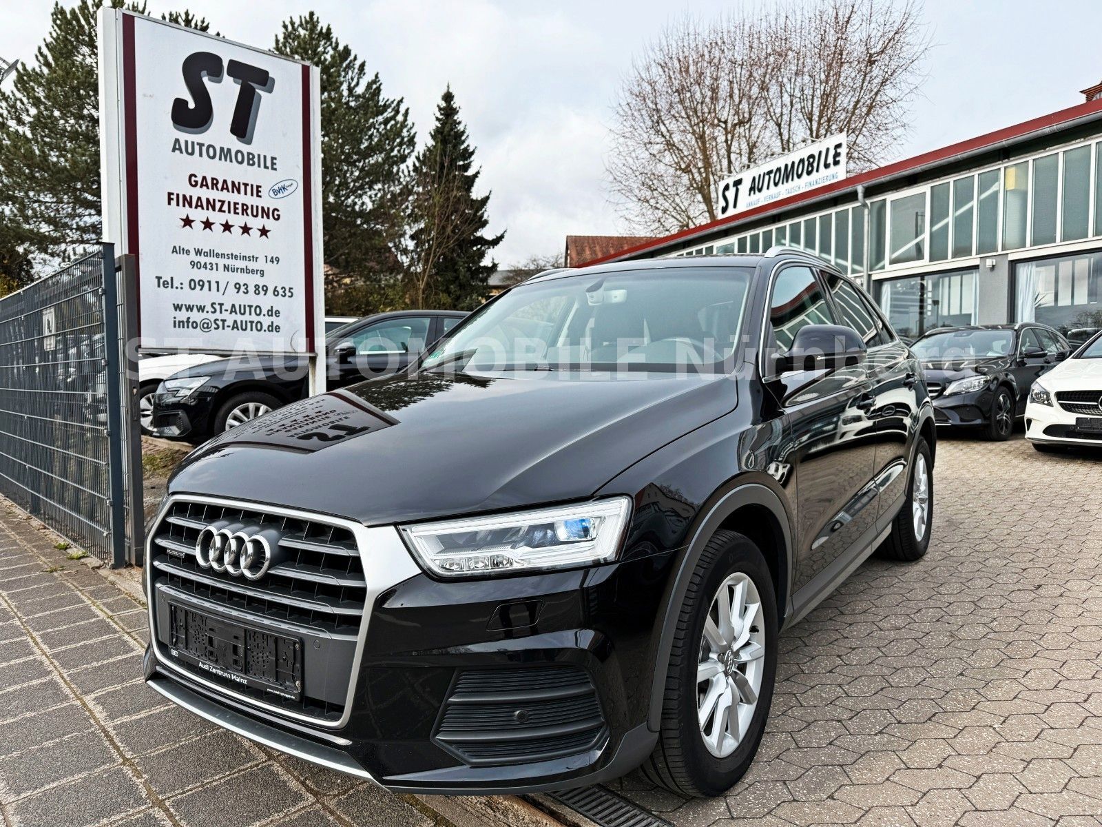 AUDI Q3 design 2.0TDI quattro S-tronic*AHK*ALCANTARA*