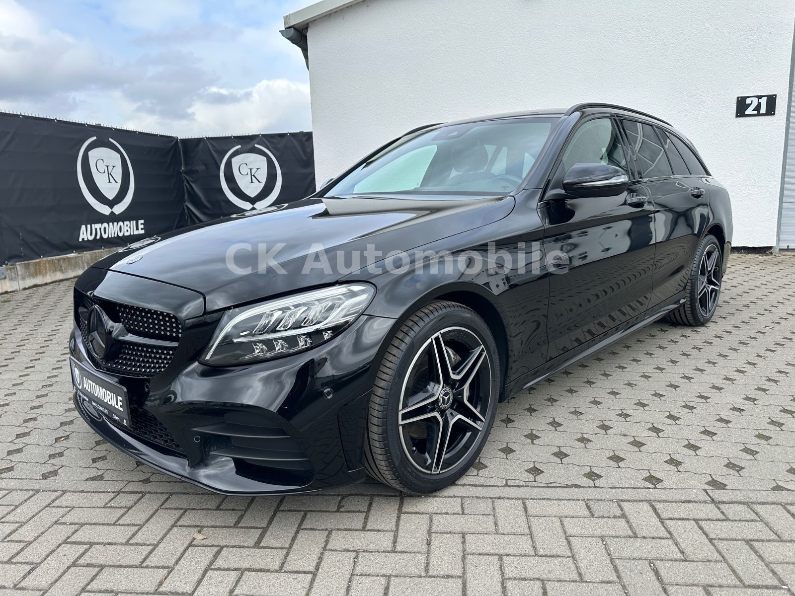 Fahrzeugabbildung Mercedes-Benz C 220d T  4Matic AMG-Line/Navi/LED/Kam/