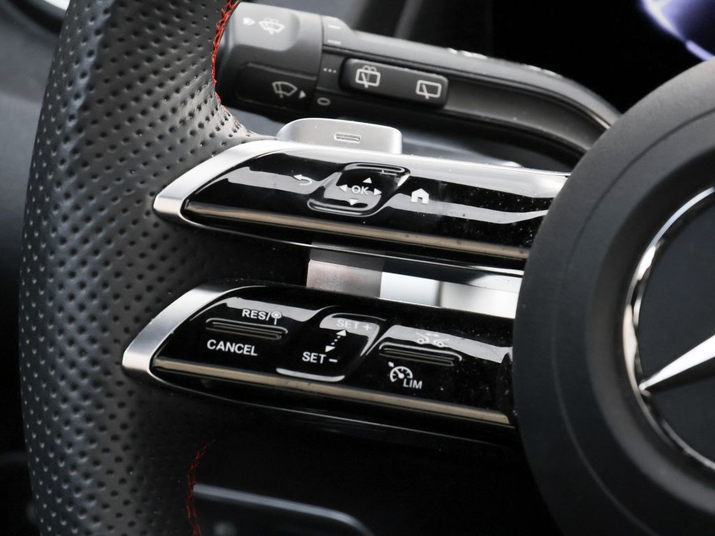 Mercedes-Benz EQB 250 AMG-Sport Pano 7.Sitzer Memo Night Dist foto 12