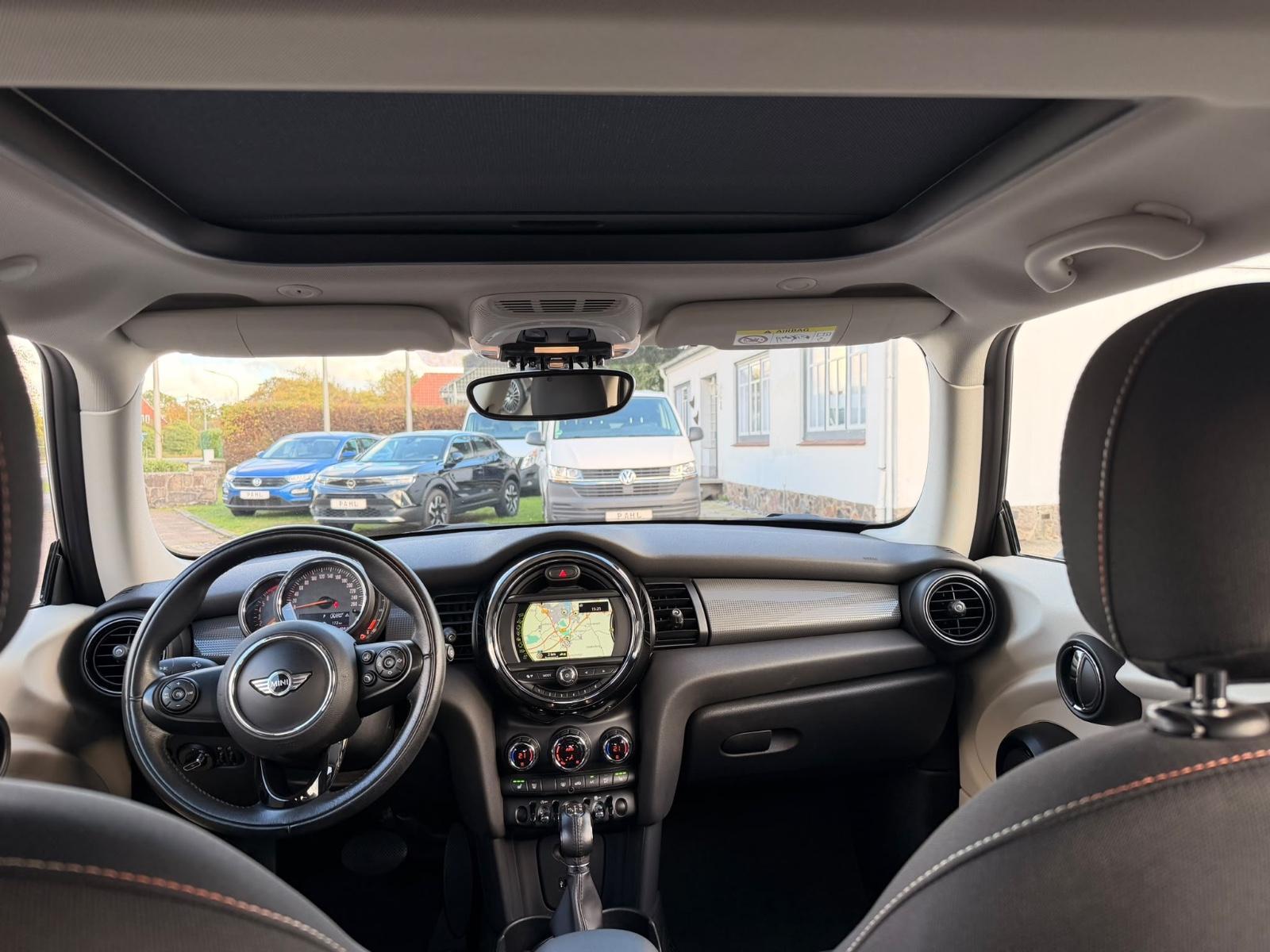MINI Cooper 1.5 Aut. PANORAMADACH NAVI PDC