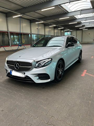 Mercedes-Benz Mercedes E-Klasse AMG FULL PAKET {Burmeste...