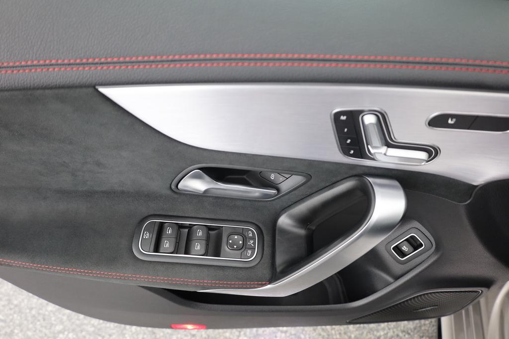 Mercedes-Benz CLA 45 AMG Shooting Brake