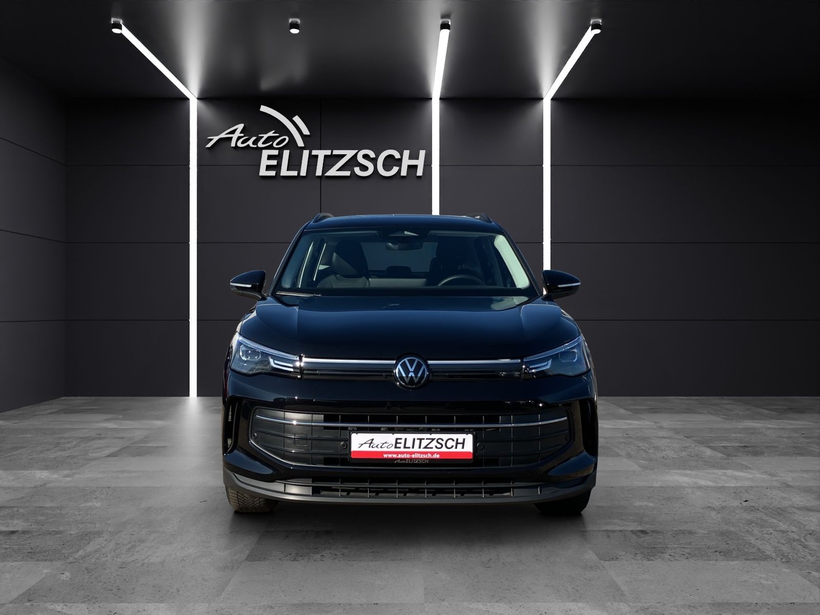 Fahrzeugabbildung Volkswagen Tiguan TDI Life DSG LED ACC AHK HuD NAVI PDC SHZ