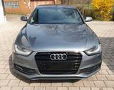 Audi 1.8 TFSI multitronic S line Vollleder/19"/B&O - Audi A4 mit Benzin-Antrieb: Limousine, 1.8