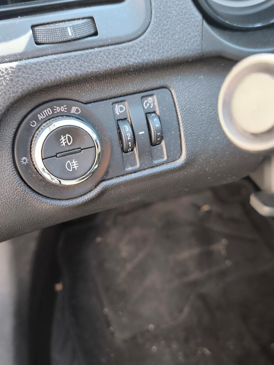Opel Insignia 2012 — photo 7