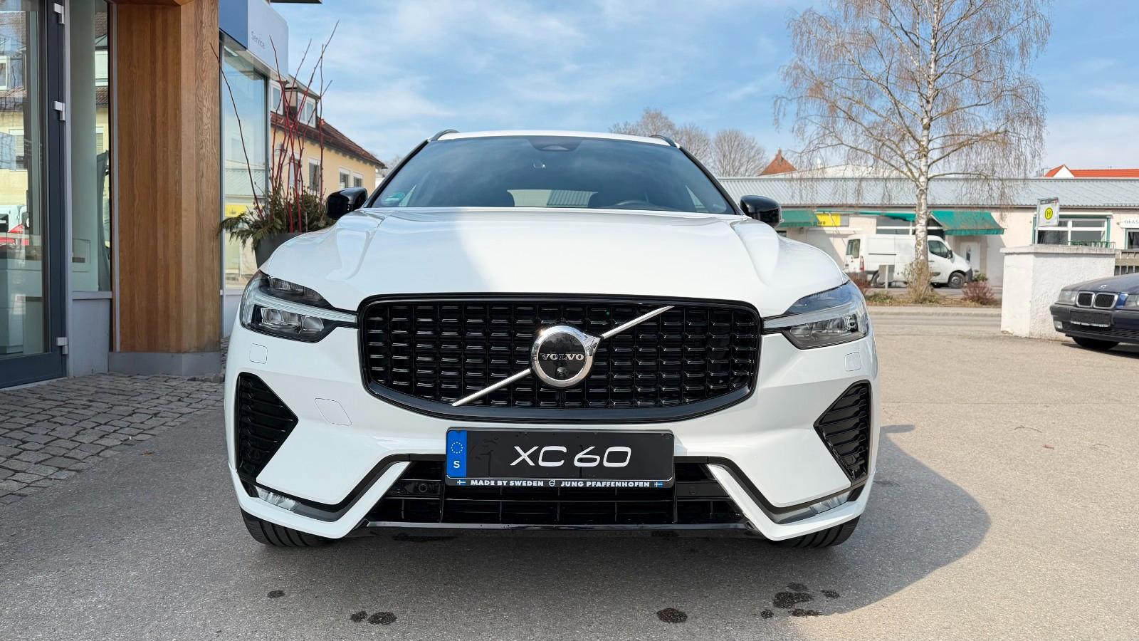 Volvo XC60B4 Diesel R Design/3 Pakete/AHK/360°++