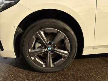 BMW 220i Active Tourer DAB LED Komfortzg. Shz