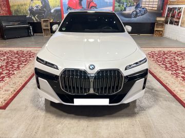 BMW 750 - 2