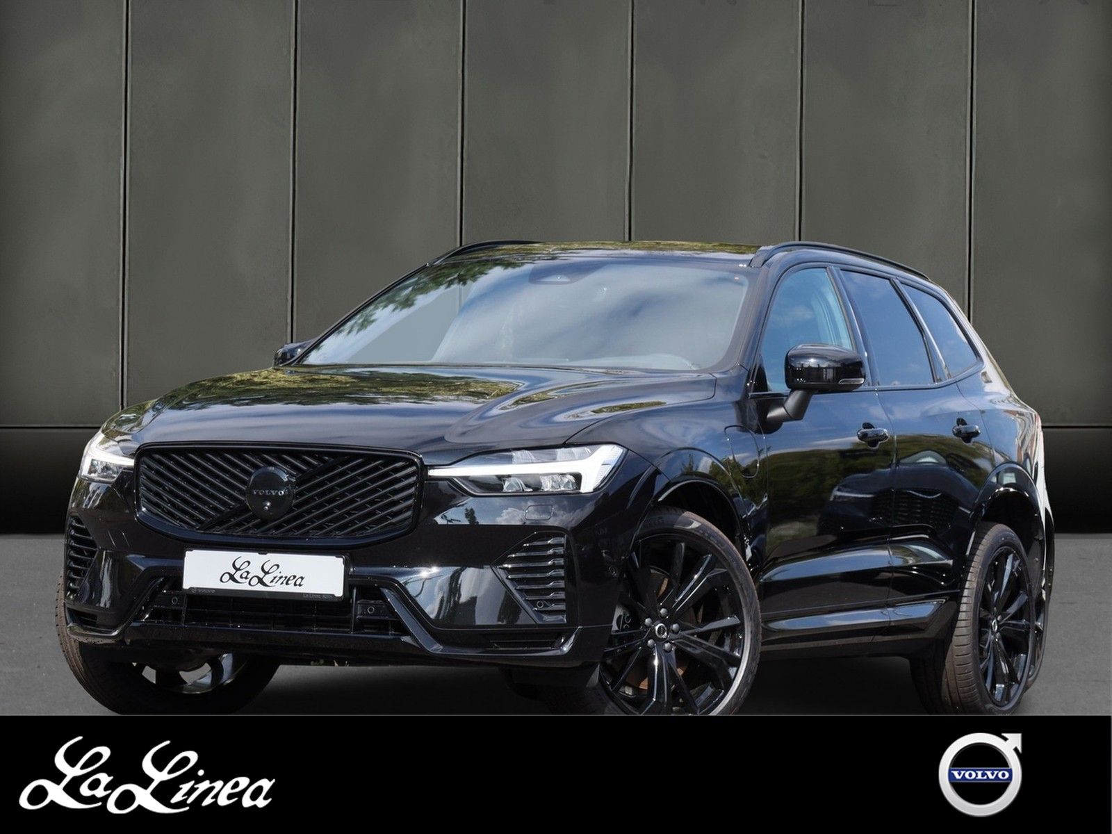 Volvo XC60 T8 AWD Plus Black Edition NP:84.830,-//PANO