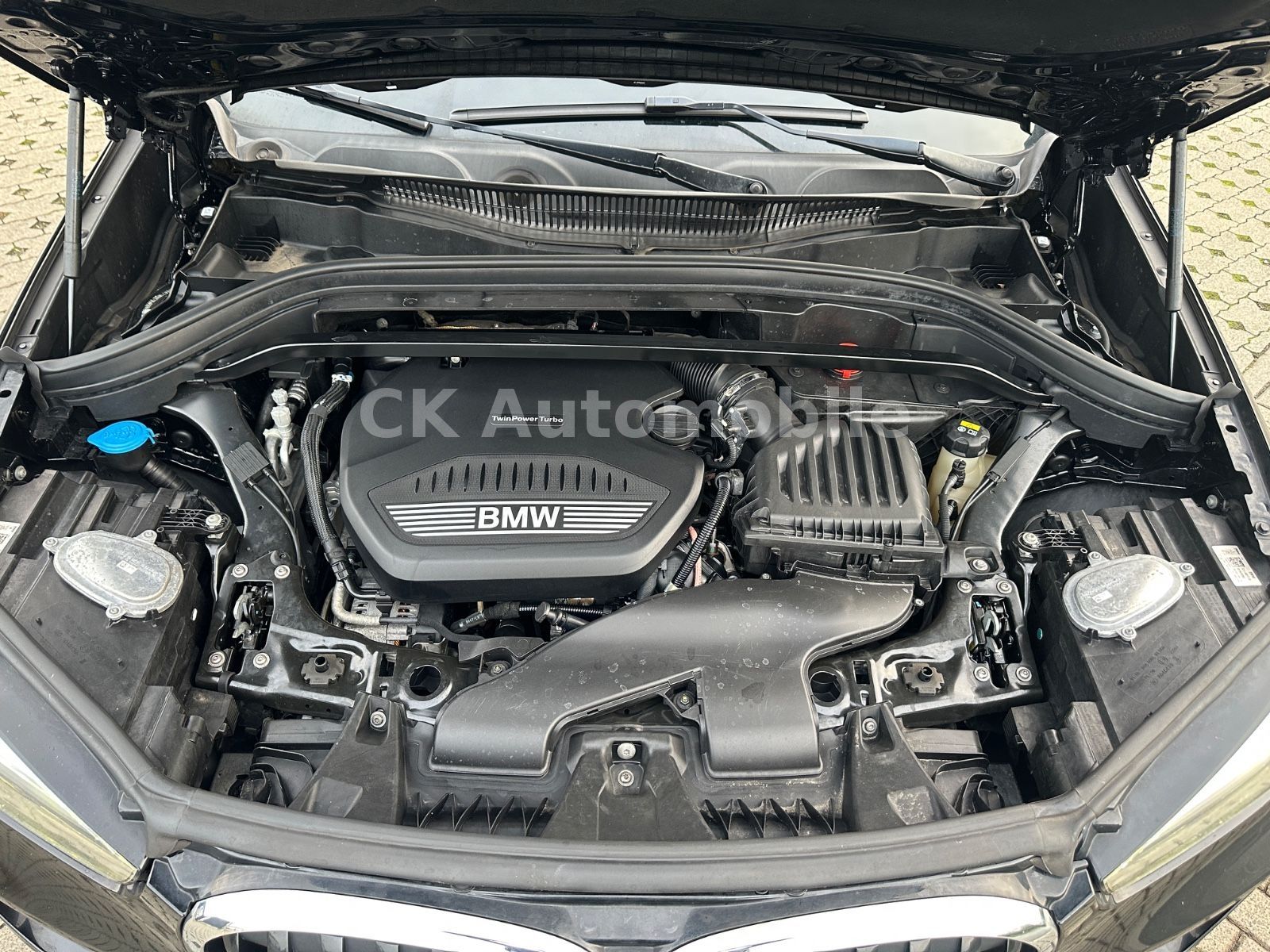 Fahrzeugabbildung BMW X1 sDrive 20d Sport-Line/Navi/LED/Tempomat/AHK