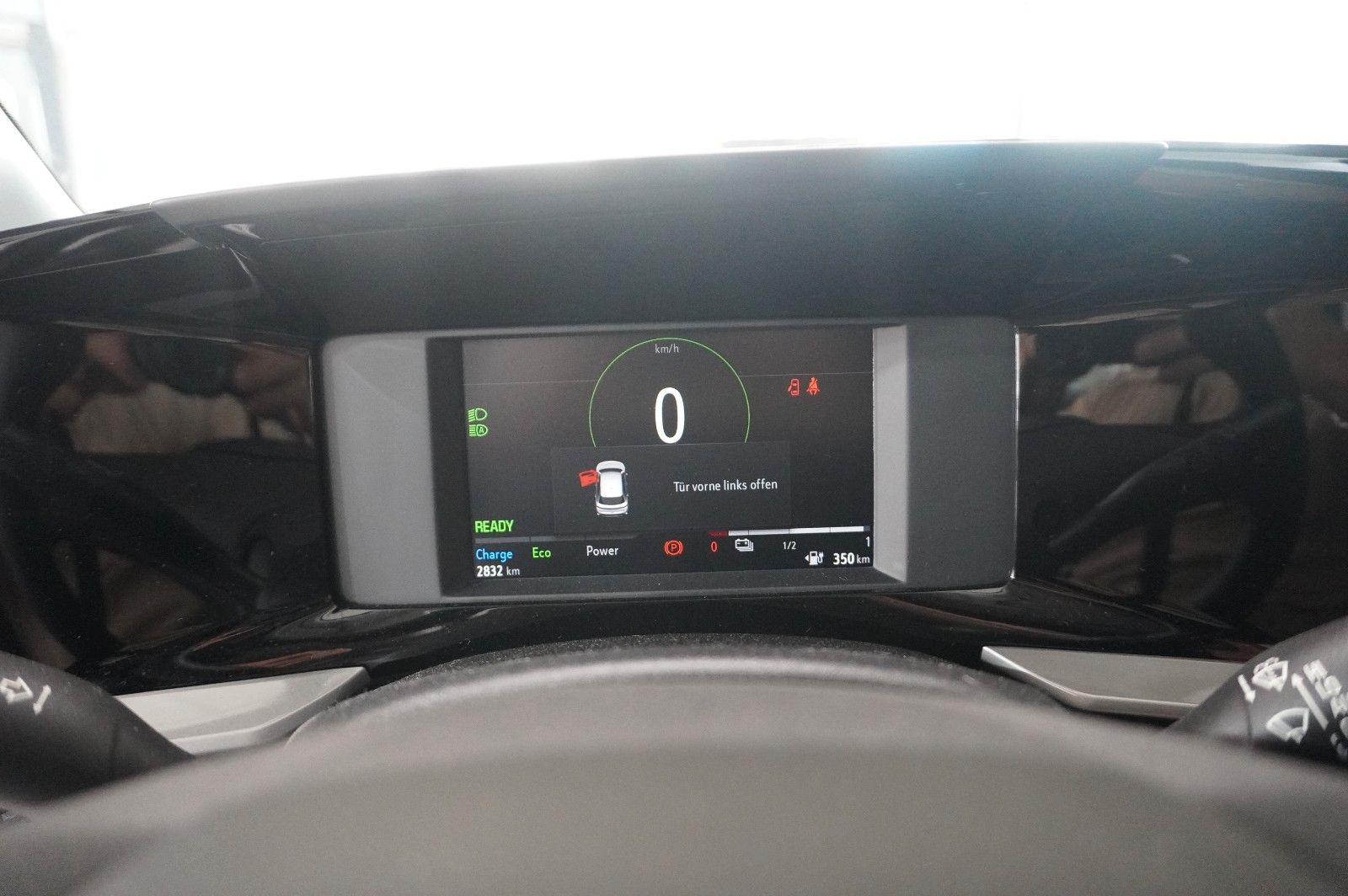 Fahrzeugabbildung Opel Mokka-e EDITION 1-PHASIG LED/KAMERA/SHZ/VIRT/DAB