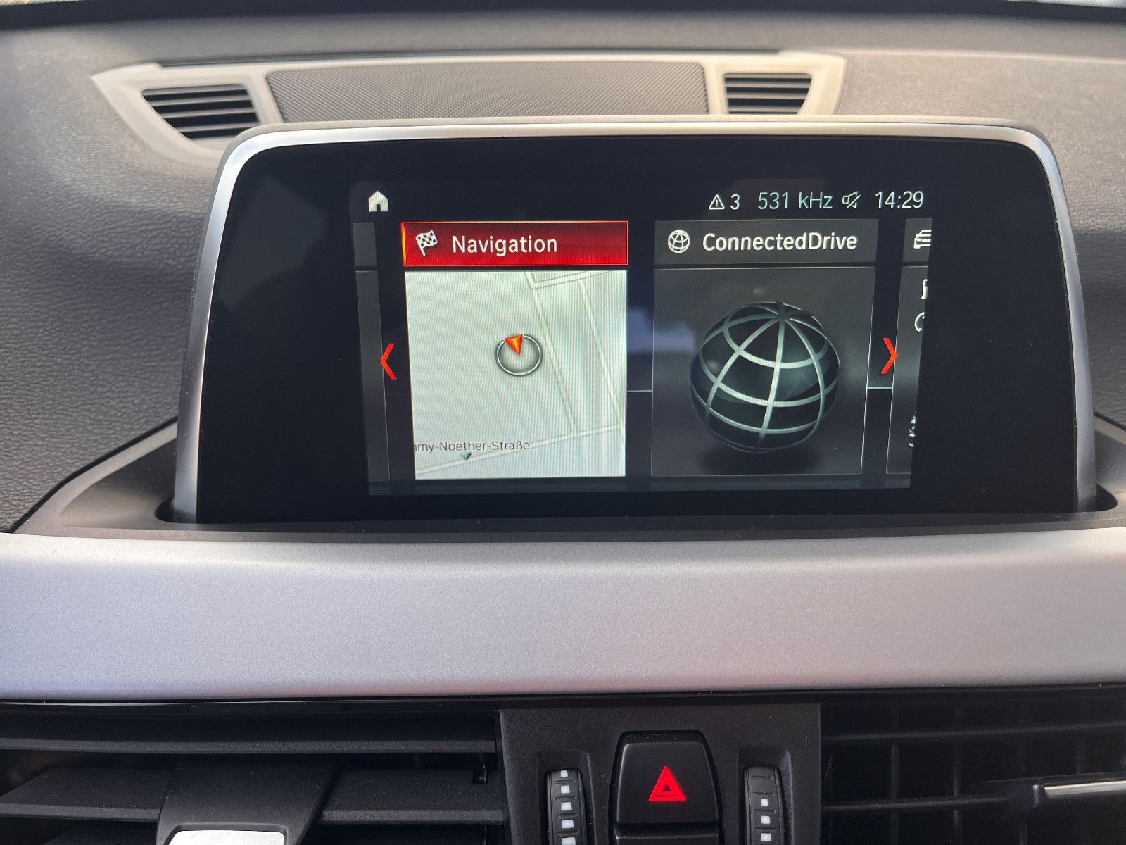 Fahrzeugabbildung BMW X1 sDrive 18 d