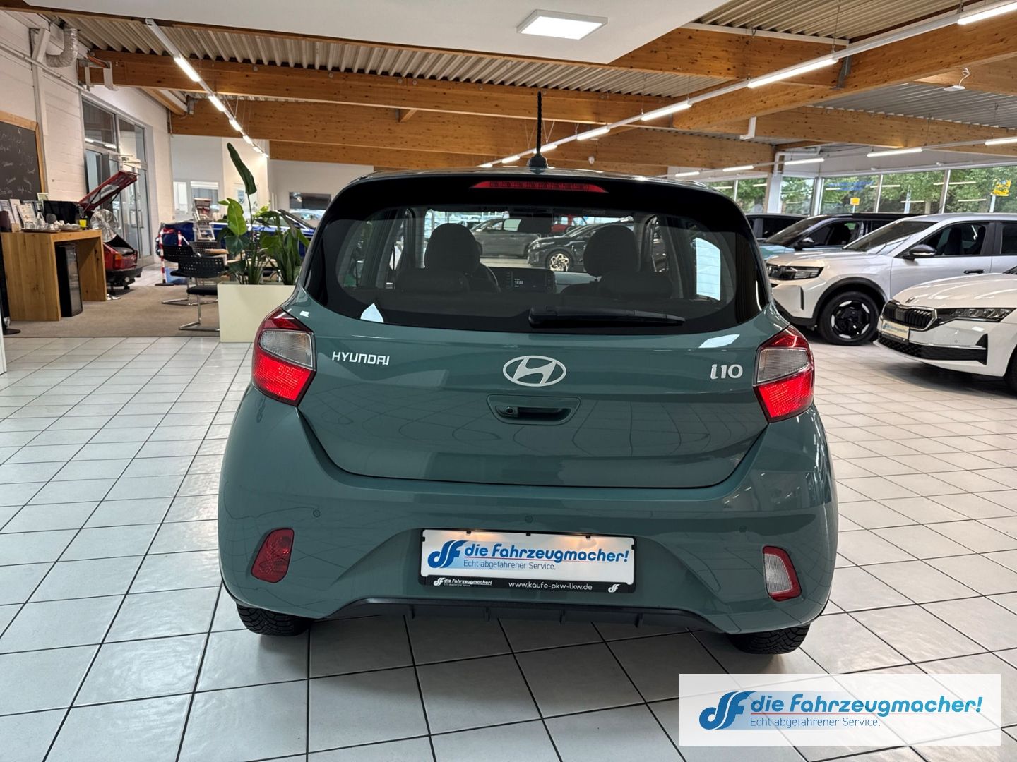Fahrzeugabbildung Hyundai i10 Trend Navi Apple CarPlay Android Auto Musiks