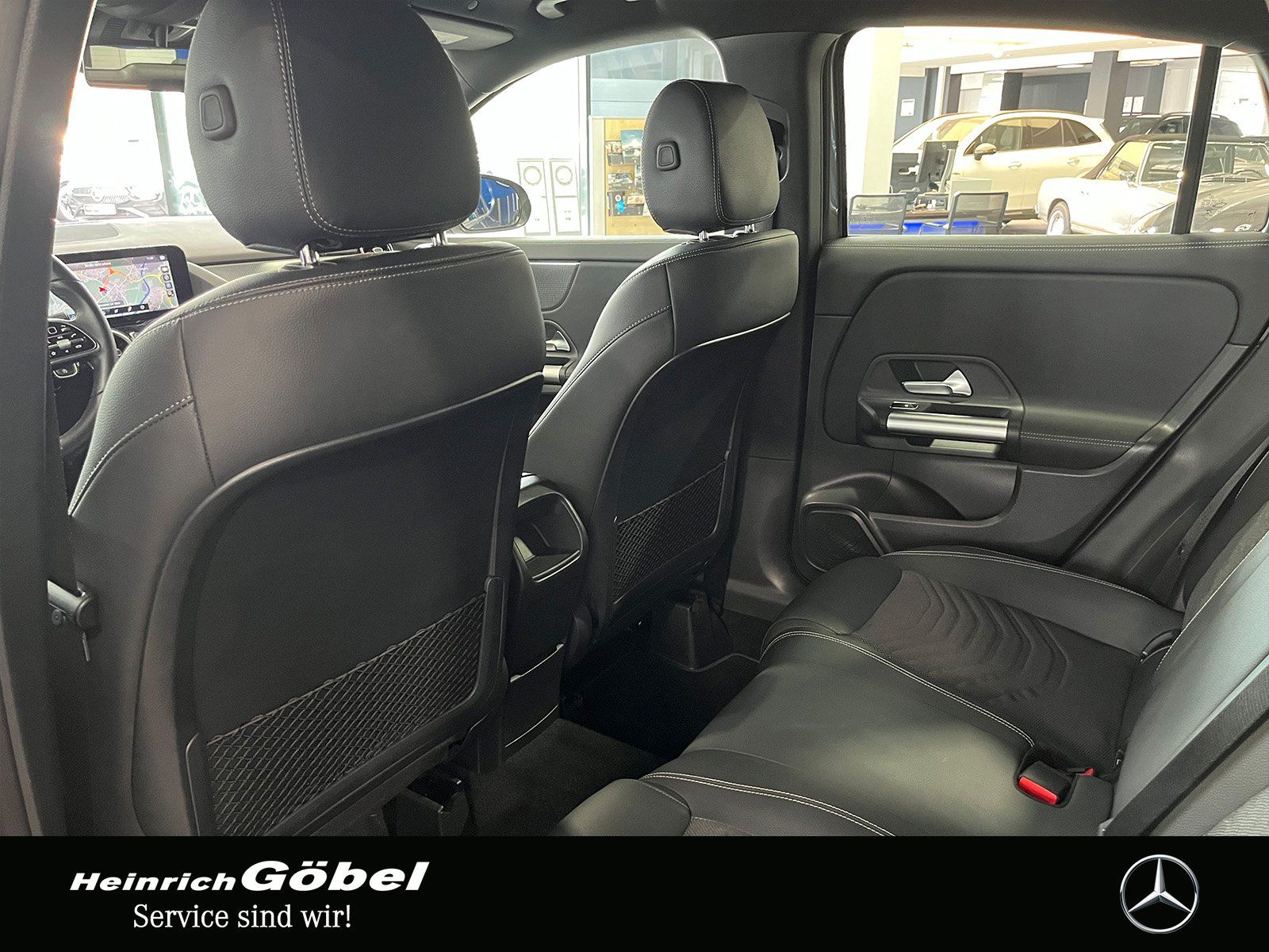 Fahrzeugabbildung Mercedes-Benz GLA 180 PROGRESSIVE+KAMERA+LED+AHK+CARPLAY+NAVI