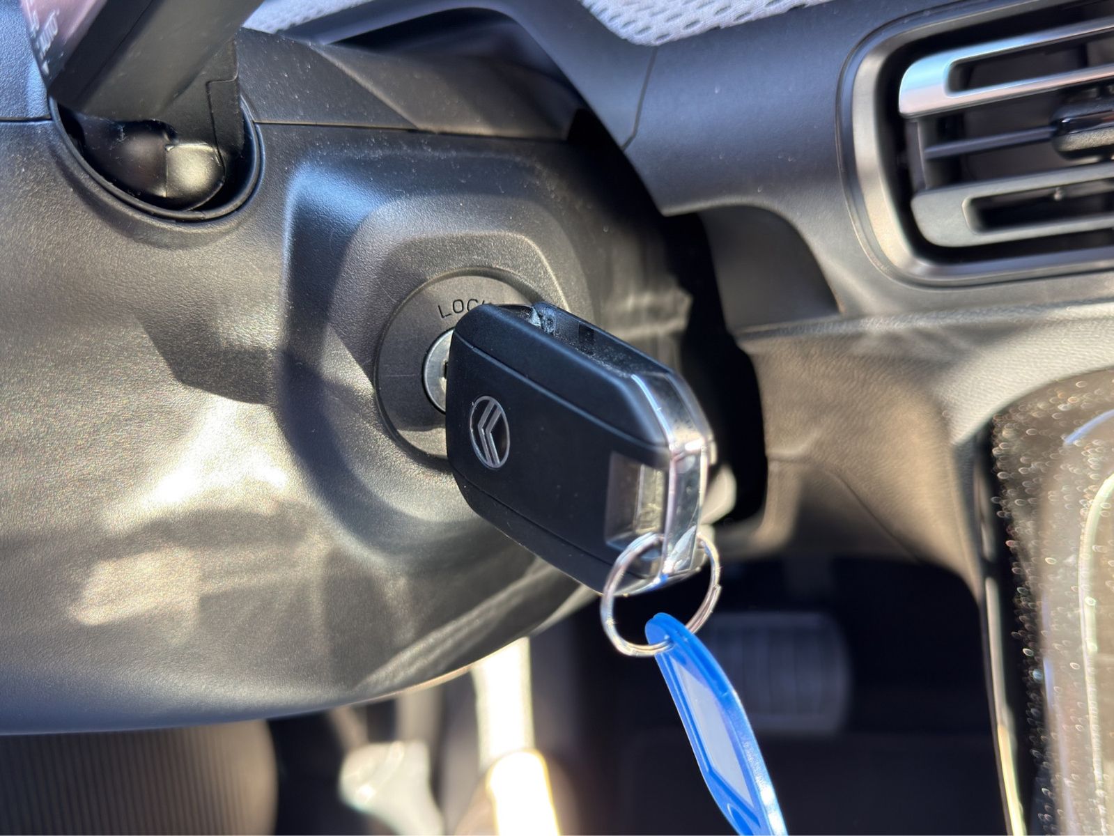 Fahrzeugabbildung Citroën C3 Aircross  Hybrid 145 MAX/Navi/Head Up/Tempo