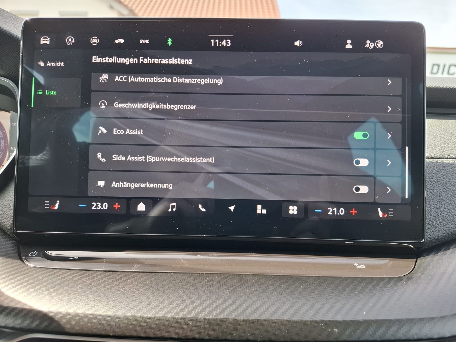 Fahrzeugabbildung SKODA Octavia 2.0 DSG Sportline MATRIX*AHK*CANTON*5J.G