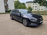 Volkswagen Passat Variant 2.0 TDI SCR 176kW DSG 4MOT Hi... - VW Passat Variant von privat