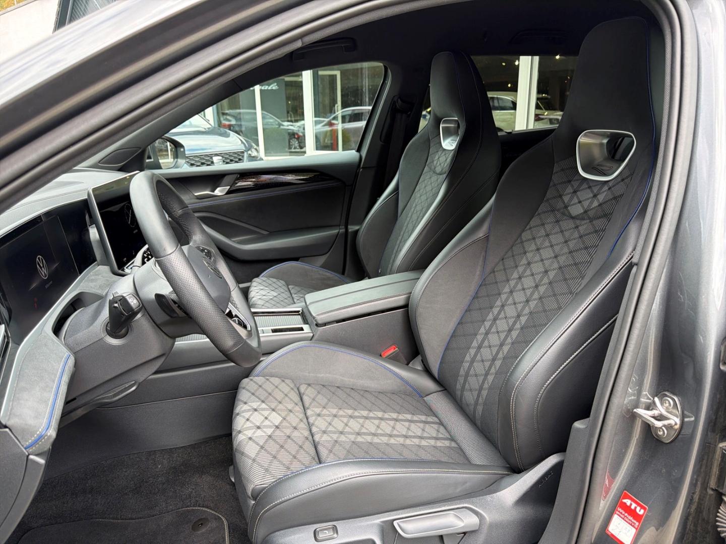 Volkswagen Passat 2.0 TDI DSG R-line Matrix ACC Kam, миниатюра 6