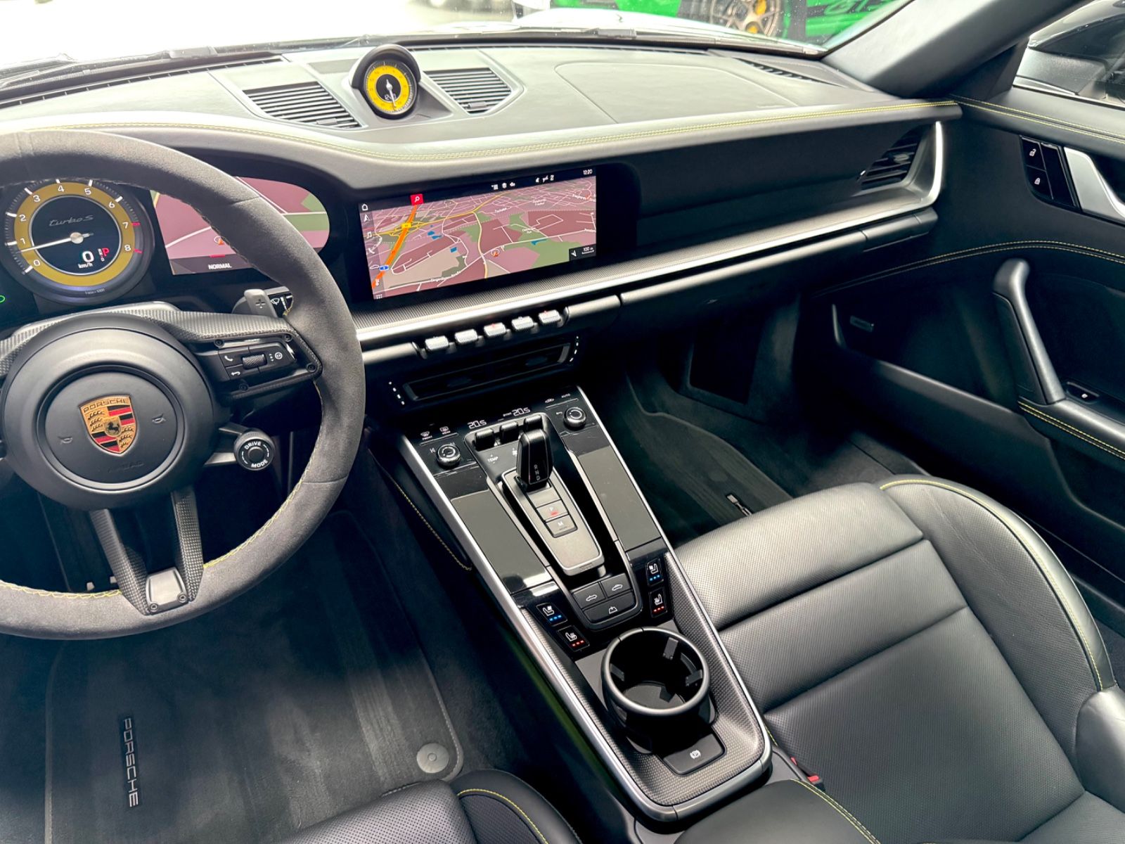 Porsche 992-911 TURBO S CABRIO BRABUS 820 STYLE-PACKAGE foto 8