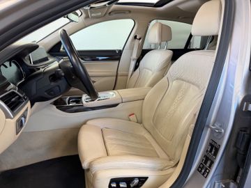 BMW 750 - 10