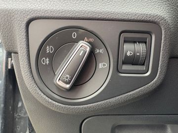 Fahrzeugabbildung Volkswagen Golf Sportsvan VII Allstar Temp. Klimaaut. uvm.