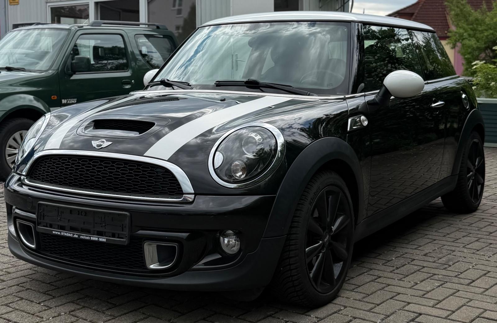 MINI Cooper S/NAVI/XENON/KLIMA/NAVI/SHZ