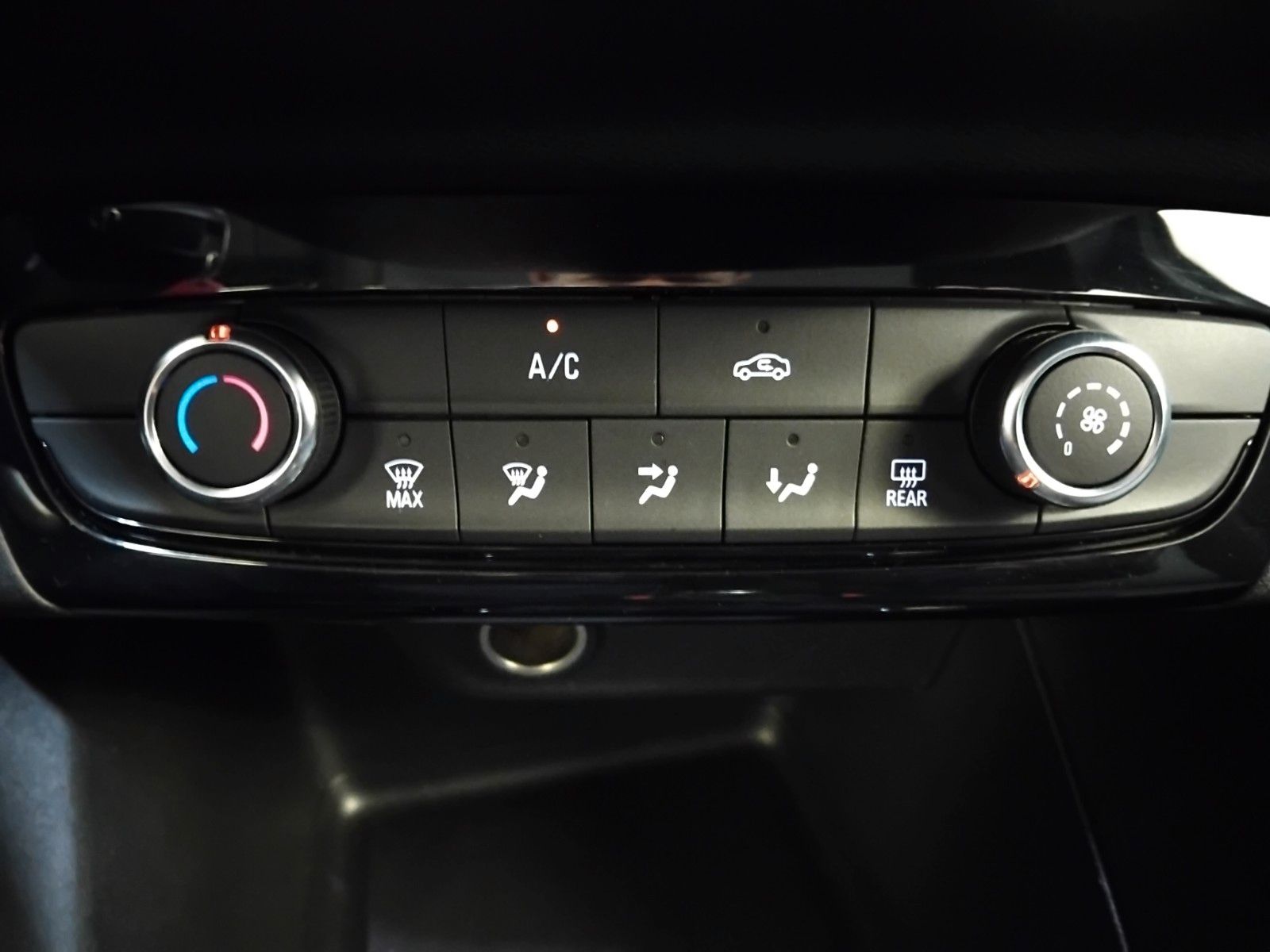 Opel Corsa (02/2022, Benzin)