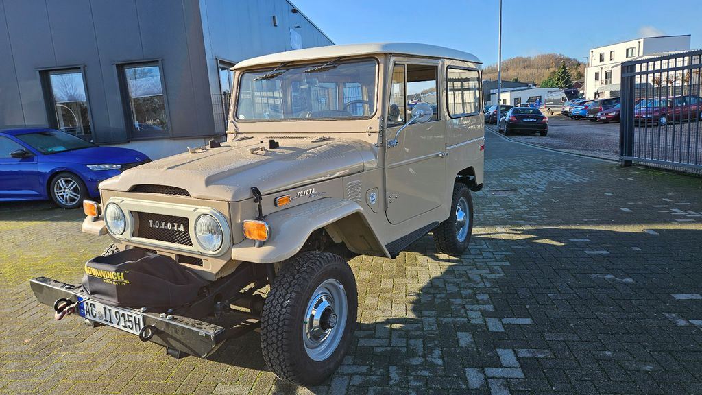 Toyota Fj