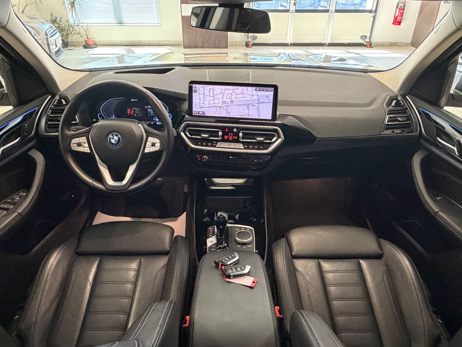 BMW X3 xD30e/Facelift/Pano/KeyL/360Kam/Laser/AHK/HUD imagem 3