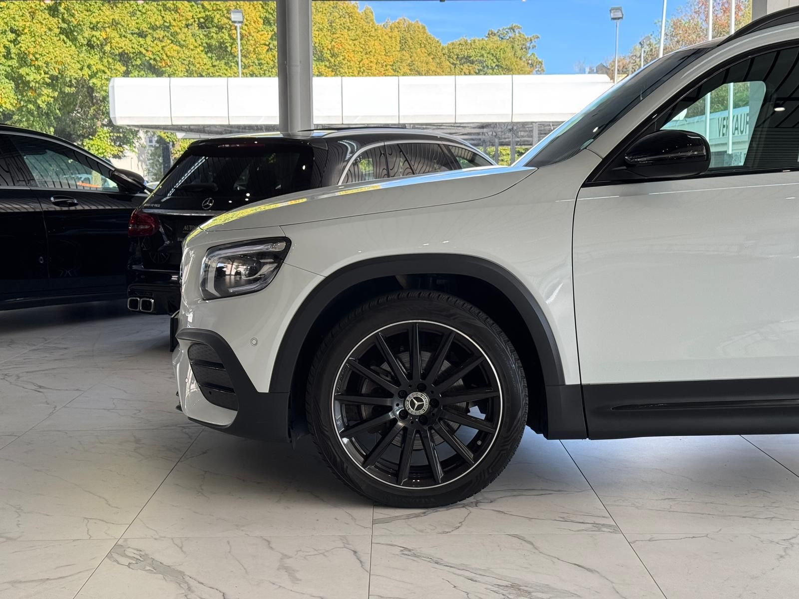 Mercedes-Benz GLB 250 3x AMG MBUX WIDE PANO LED KAM NIGHT 20-Z foto 4