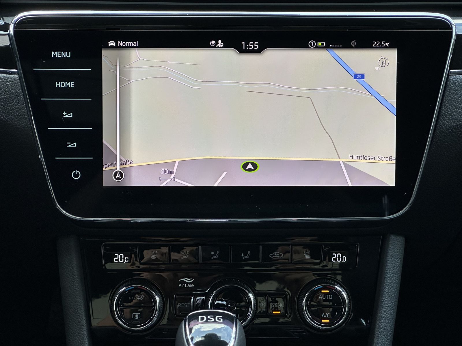 Fahrzeugabbildung SKODA Superb Combi 2.0 TDI DSG L&K NAV+LED+AHK+PANO+SH