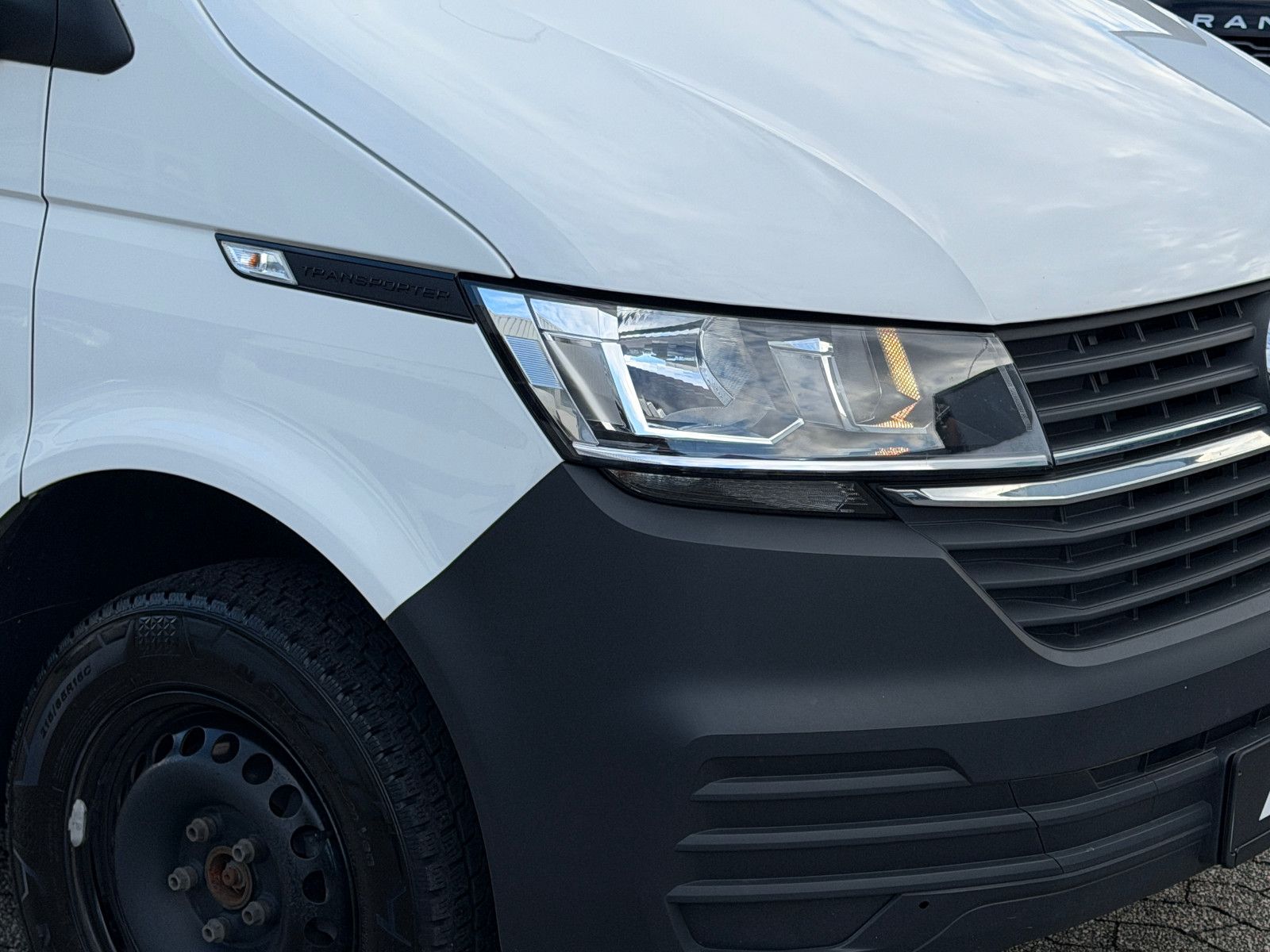 Fahrzeugabbildung Volkswagen T6.1 Transporter Pritsche//APPLE-CAR/NAVI/